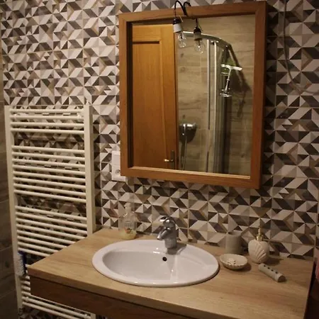 Prijemny Podkrovny V Srdci Dechtic * Dechtice